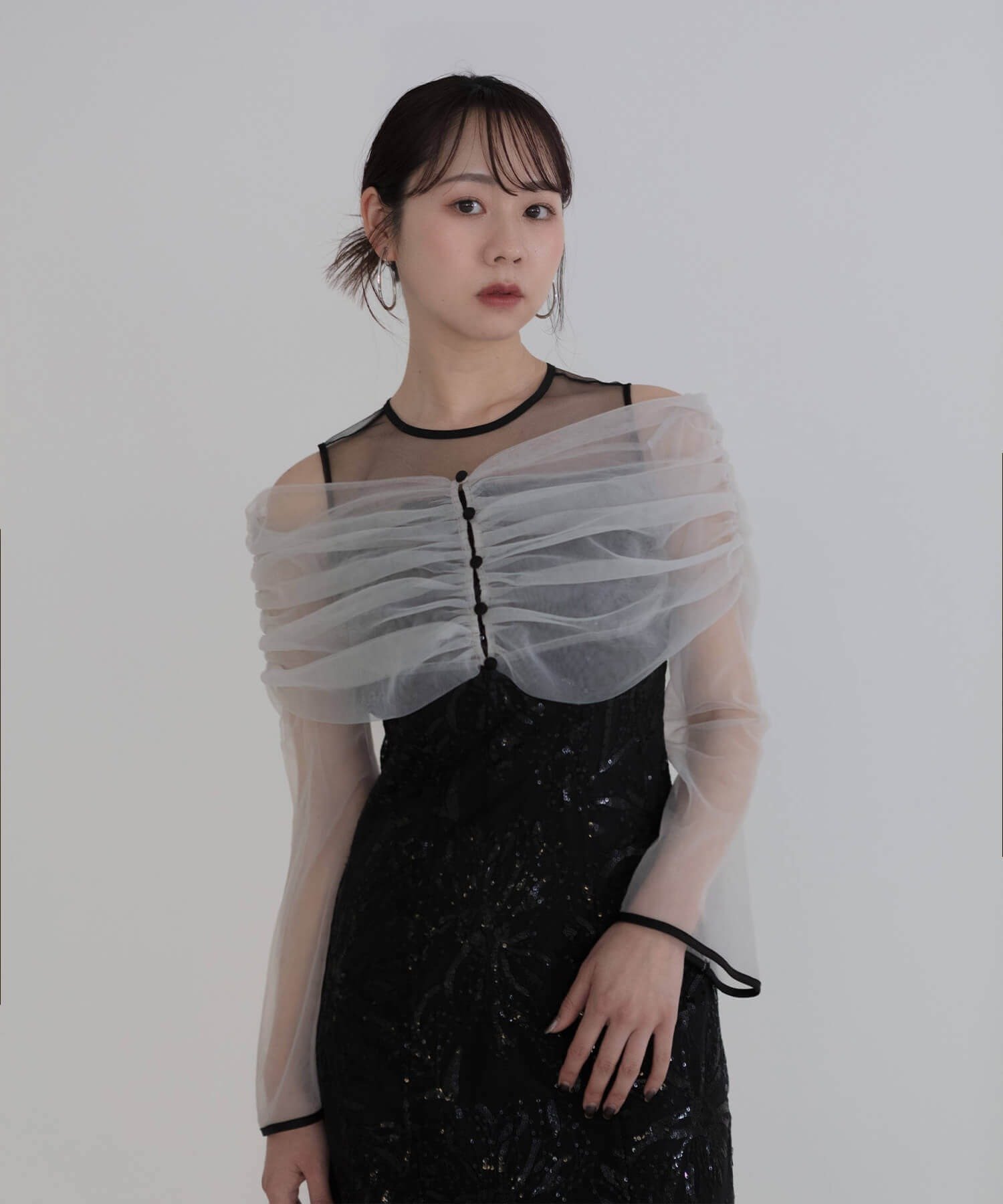 Leja｜LEJA-チュールオフショルダー花柄Iラインワンピースドレス 結婚