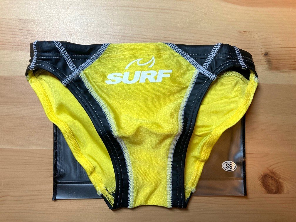 Yahoo!オークション - AQUX 競パン 競泳水着 イエロー ブラック 新品未