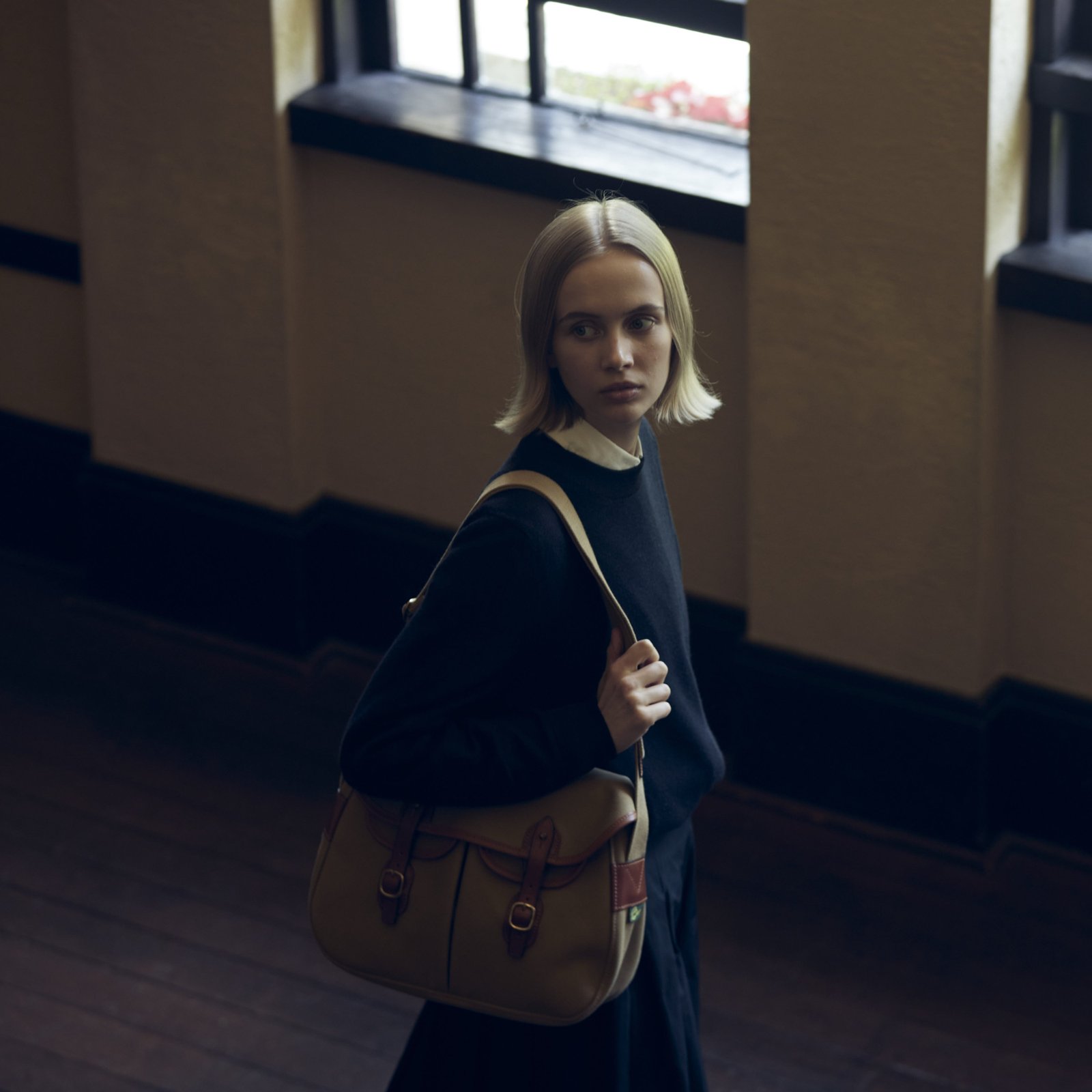 ARIEL TROUT SMALL｜BradyBags 公式オンラインストア