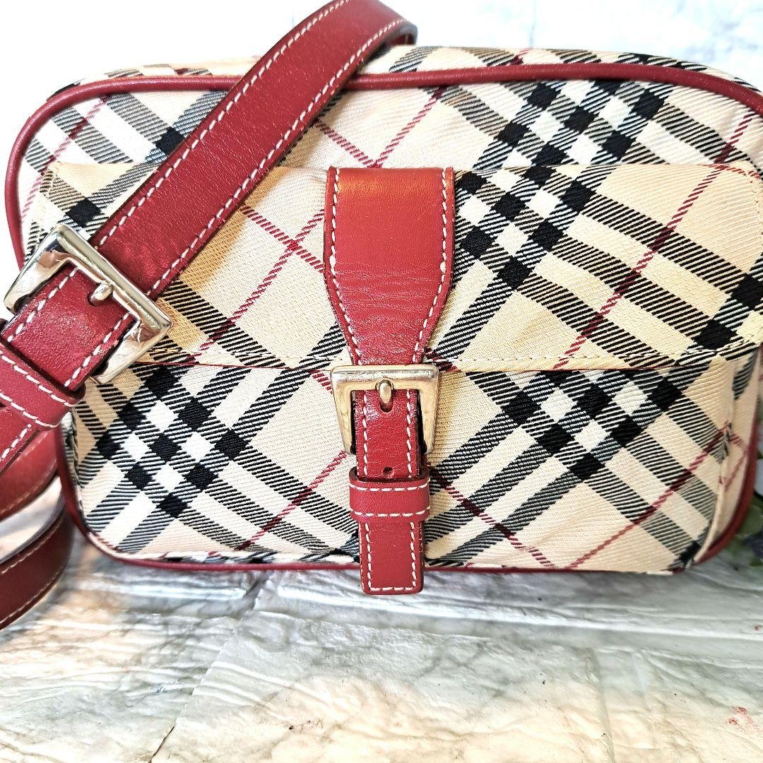✨️超美品✨️BURBERRY バーバリーショルダーバッグ ノバチェック 赤