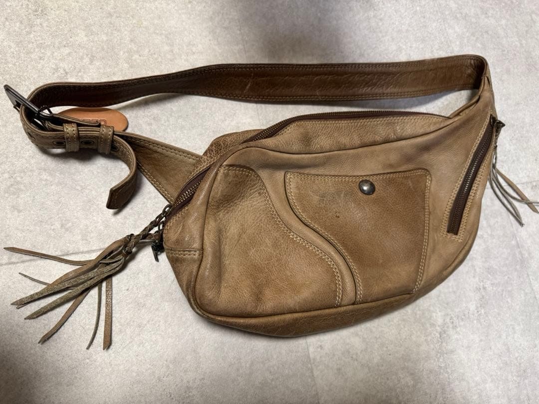 KETO ストマックショルダーバッグ ボディバッグ ベージュ ボディバッグ ショルダーバッグ ブラック クリーム ベージュ カーキ