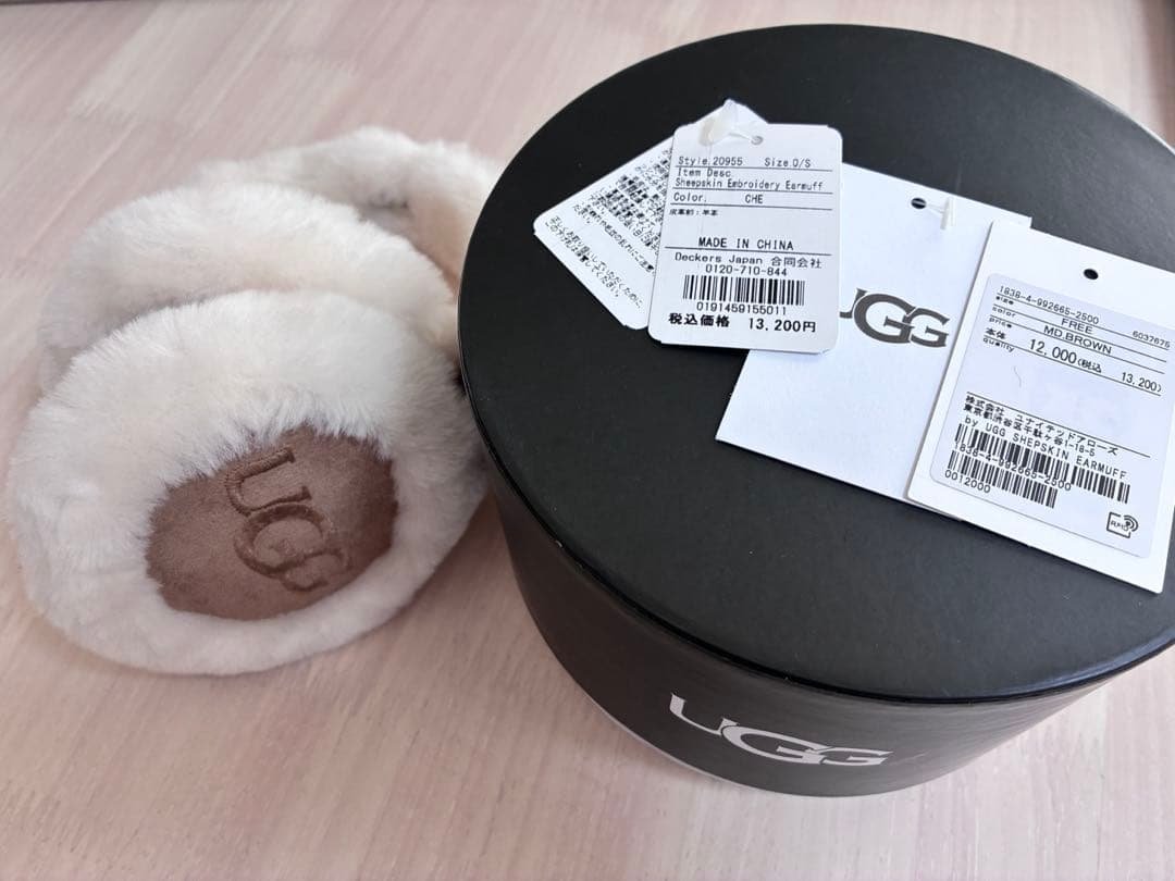 UGG シープスキン　イヤーマフ WEB限定】＜UGG＞シープスキン エンブロイダリー イヤーマフ